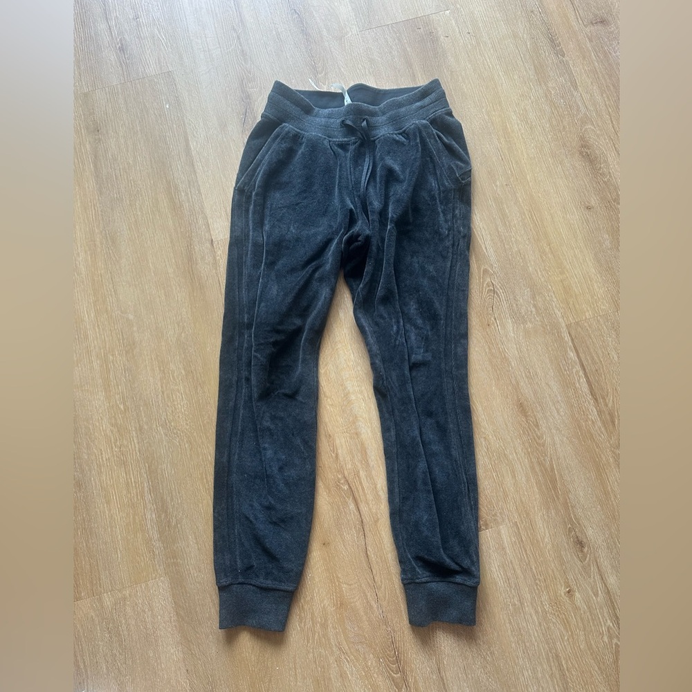 Lululemon Joggers size 4